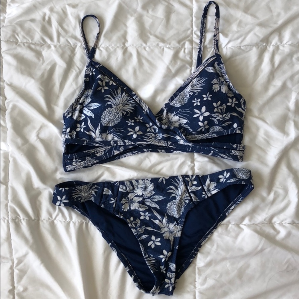 Cabana del Sol Medium Swim Set